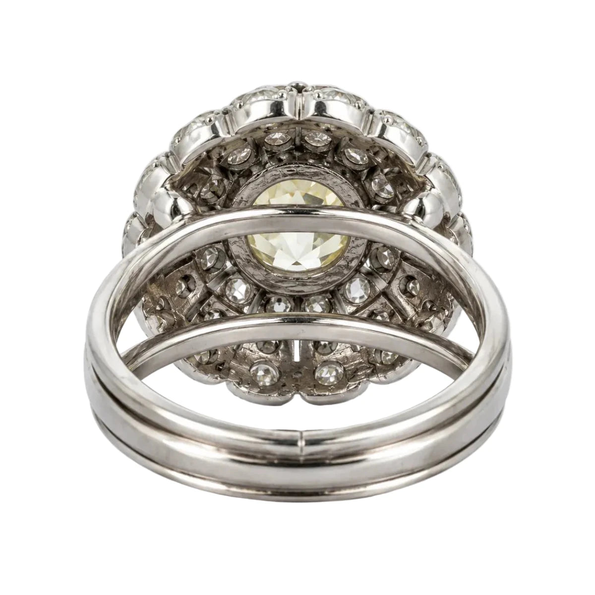 Bague Dôme en platine et diamants - Castafiore
