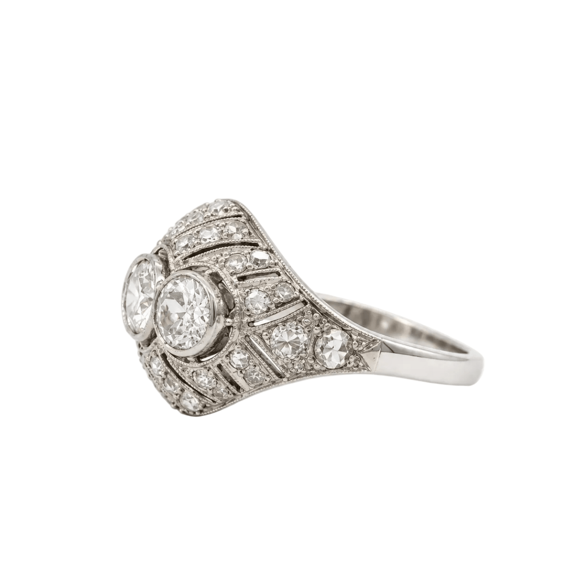 Bague Dôme en platine et diamants - Castafiore