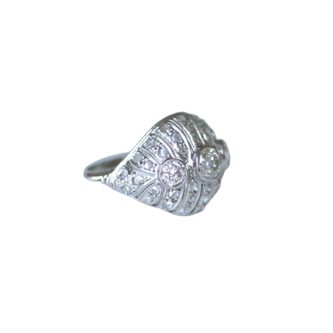 Bague Dôme en platine et diamants - Castafiore