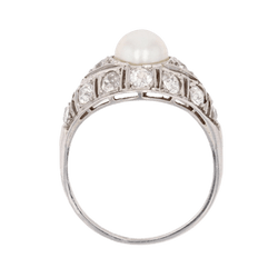 Bague Dôme en platine, perle et diamants - Castafiore