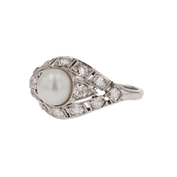 Bague Dôme en platine, perle et diamants - Castafiore