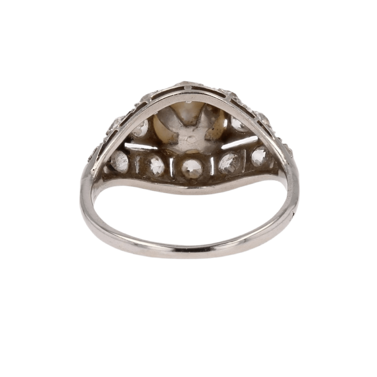 Bague Dôme en platine, perle et diamants - Castafiore