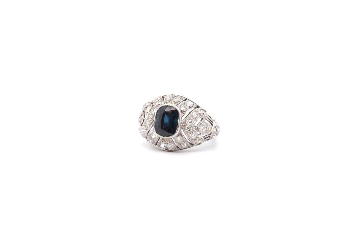 Bague Dôme en platine, saphir et diamants - Castafiore