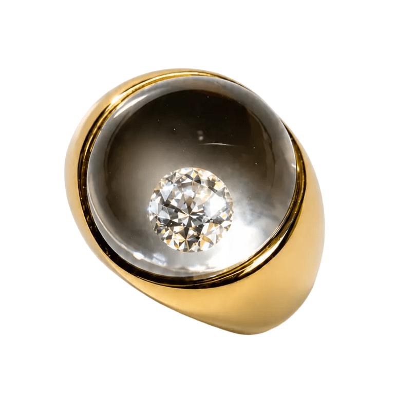 Bague Dôme MAUBOUSSIN "Loupe" en or jaune, cristal de roche et diamant - Castafiore