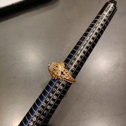 Bague dôme motifs floraux en or jaune et diamant - Castafiore