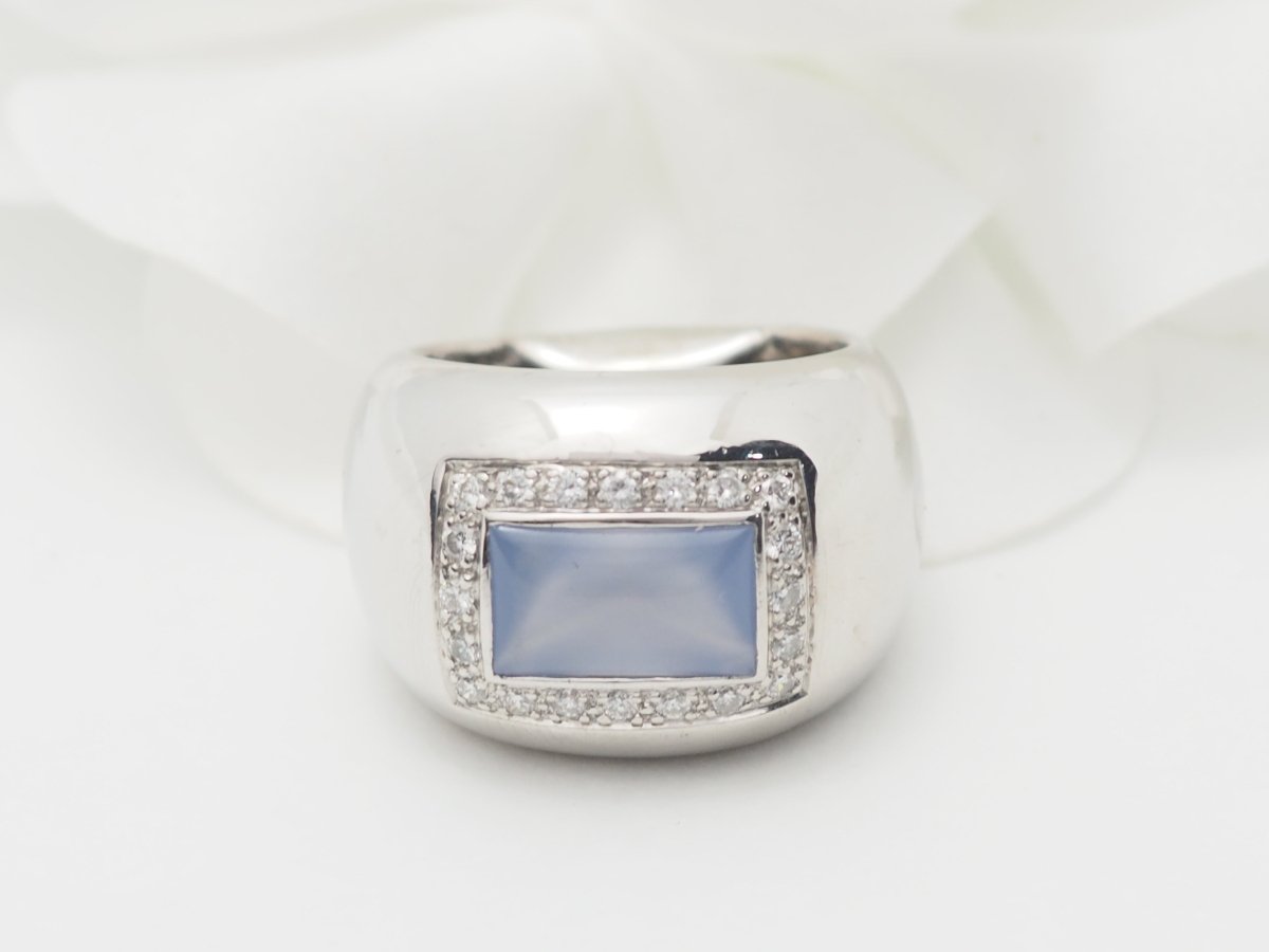 Bague Dôme POIRAY en or blanc, calcédoine et diamants - Castafiore