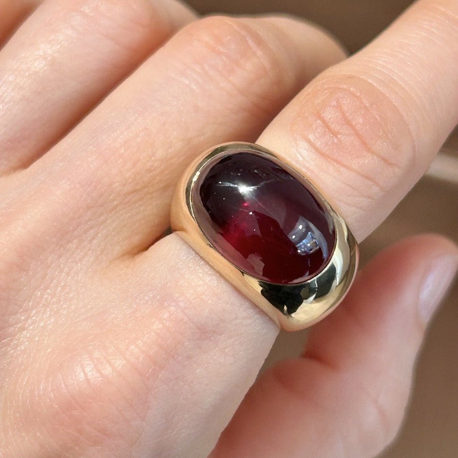 Bague Dôme POMELLATO en or jaune et grenat - Castafiore