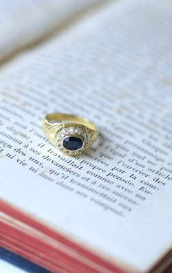 Bague dôme saphir entourage diamants - Castafiore