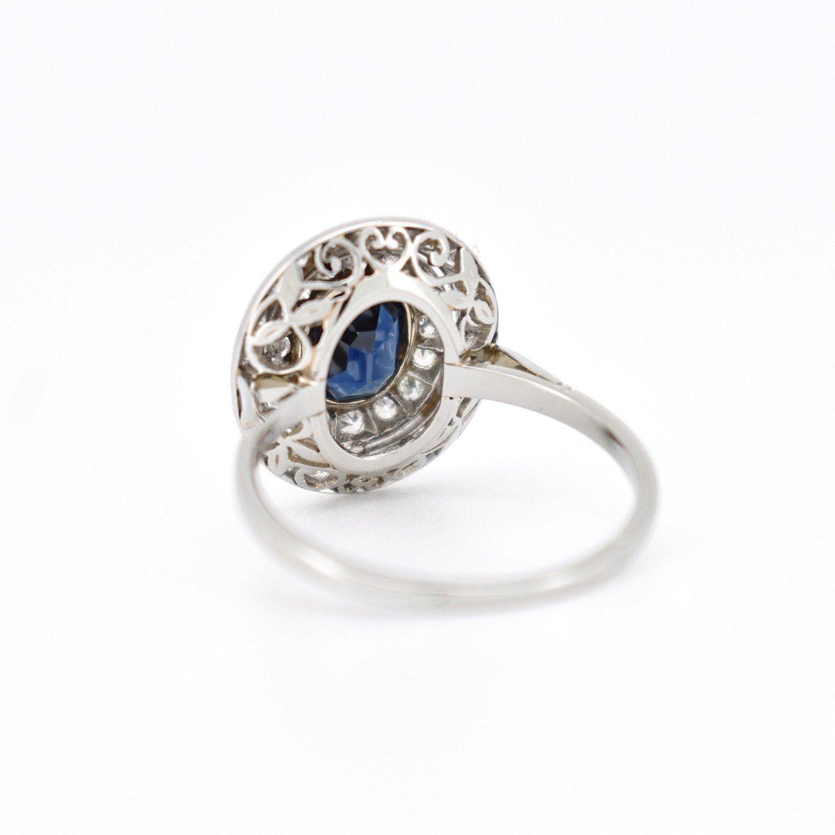 Bague Double Halo, Art Déco, Or 18 Carats, Saphir et Diamants - Castafiore