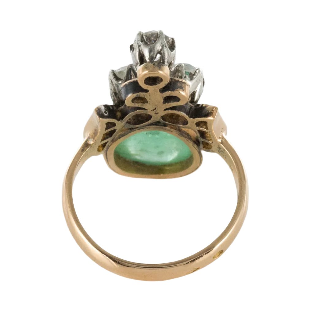Bague duchesse émeraude cabochon et diamants - Castafiore