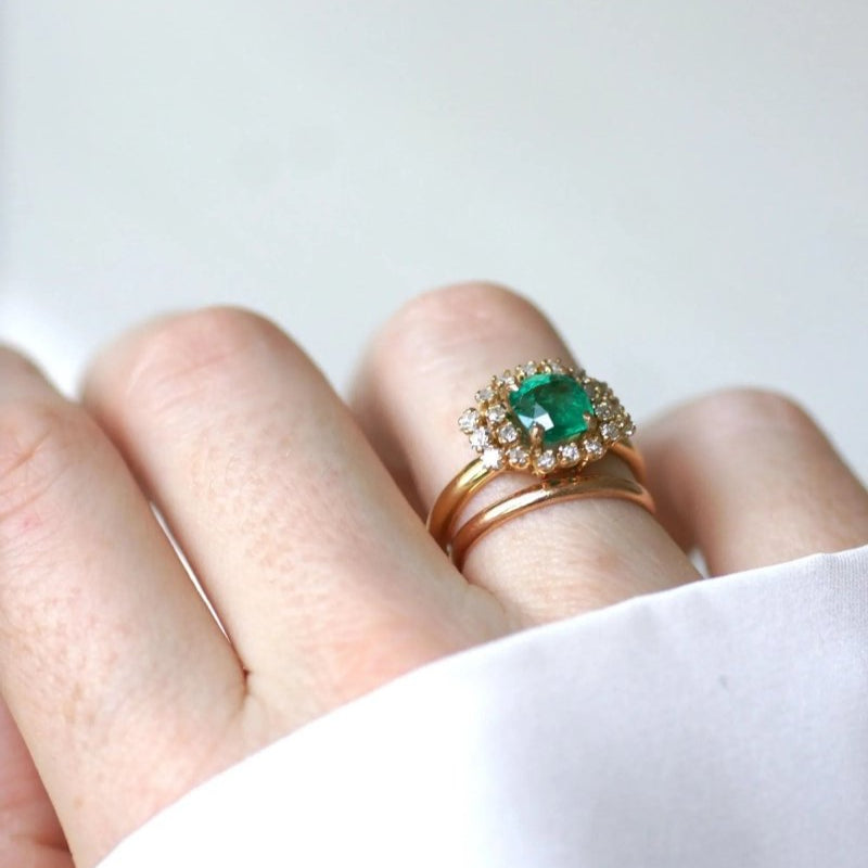 Bague Emeraude 1,52 Cts et Diamants sur Or Jaune - Castafiore