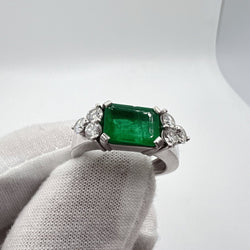 Bague ÉMERAUDE 2,40 ct et diamants en or blanc - Castafiore