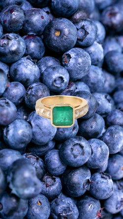 Bague Emeraude 2.73 Carats Diamants Or Jaune 18 Carats (Certificat) - Castafiore