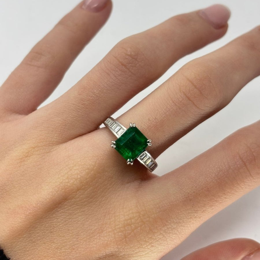 Bague ÉMERAUDE 3 ct en or blanc et diamants - Castafiore