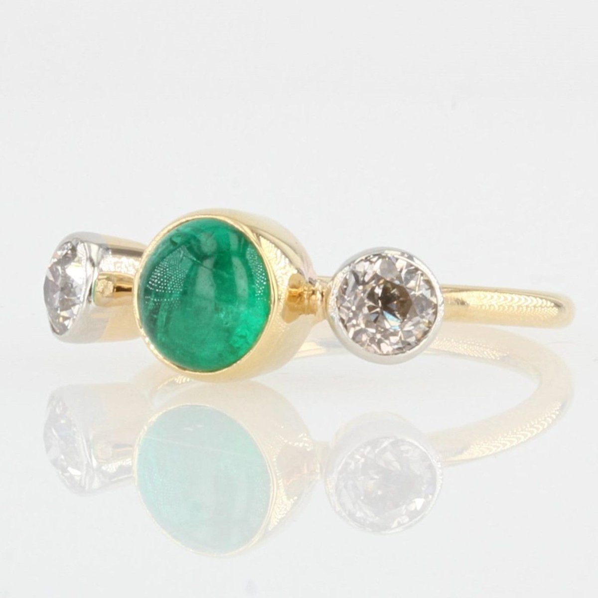 Bague émeraude cabochon et diamants - Castafiore