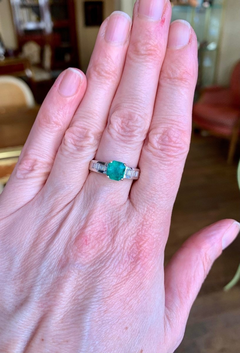 Bague Emeraude Colombie 1.35 carats Diamants Or Gris 18 Carats (Certificat) - Castafiore