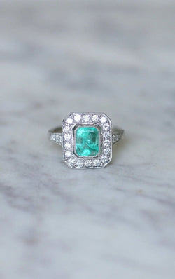 Bague Émeraude Colombienne 2.00 Cts et Diamants Style Art Déco - Castafiore