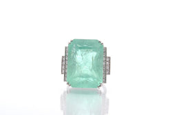 Bague émeraude de 34,43 cts et diamants en platine - Castafiore