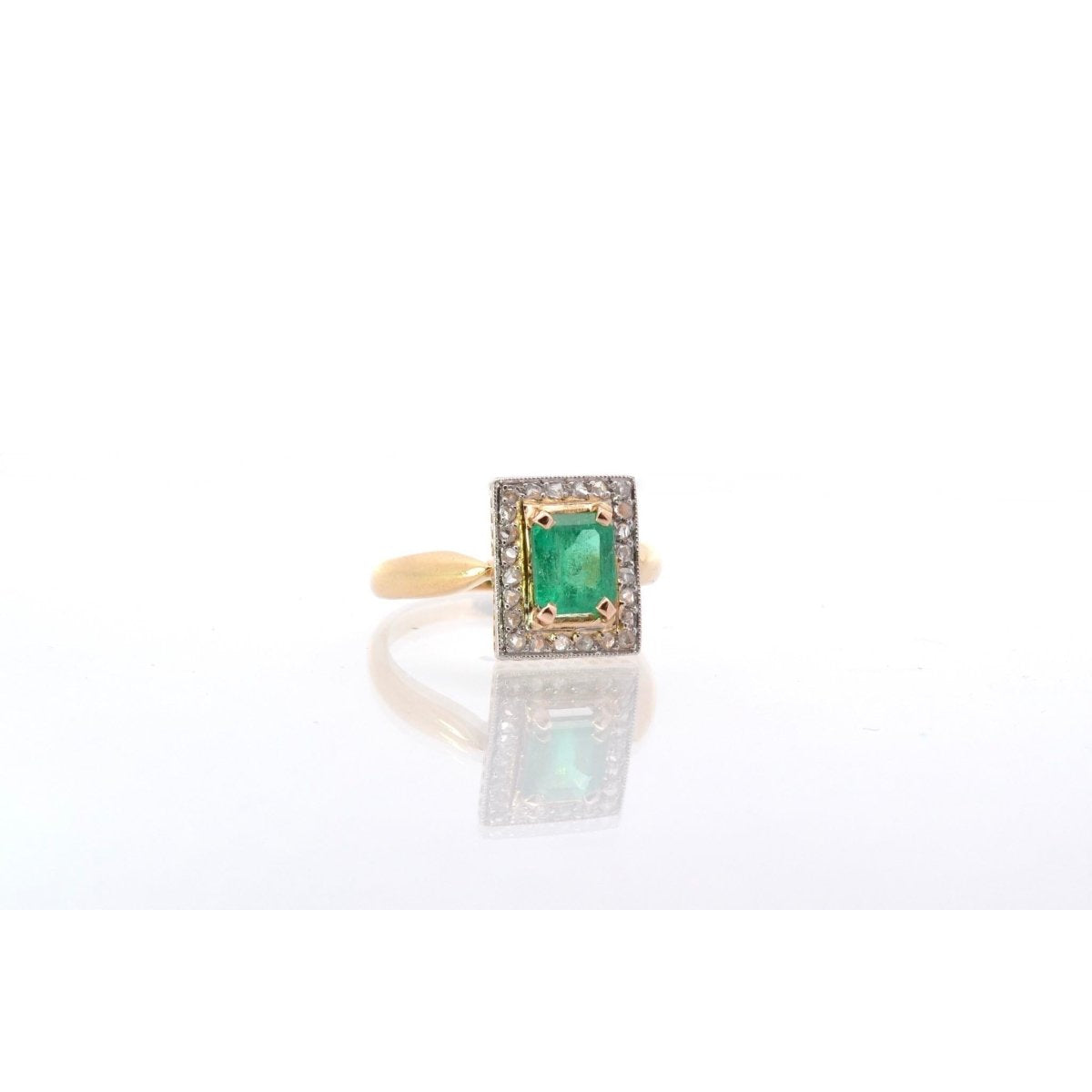 Bague émeraude et roses de diamants - Castafiore