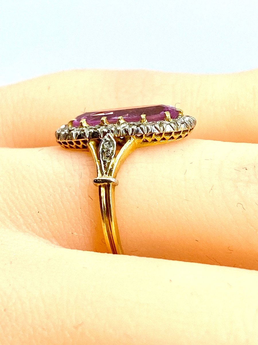 Bague en or 18 carats en topaze rose et diamants . Epoque Napoléon III - Castafiore