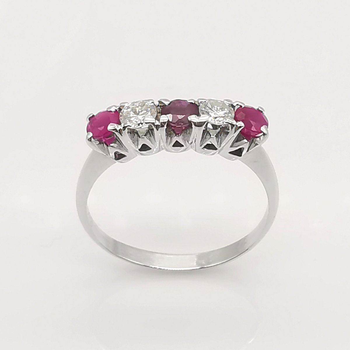 Bague en or 18 carats rubis et diamants - Castafiore