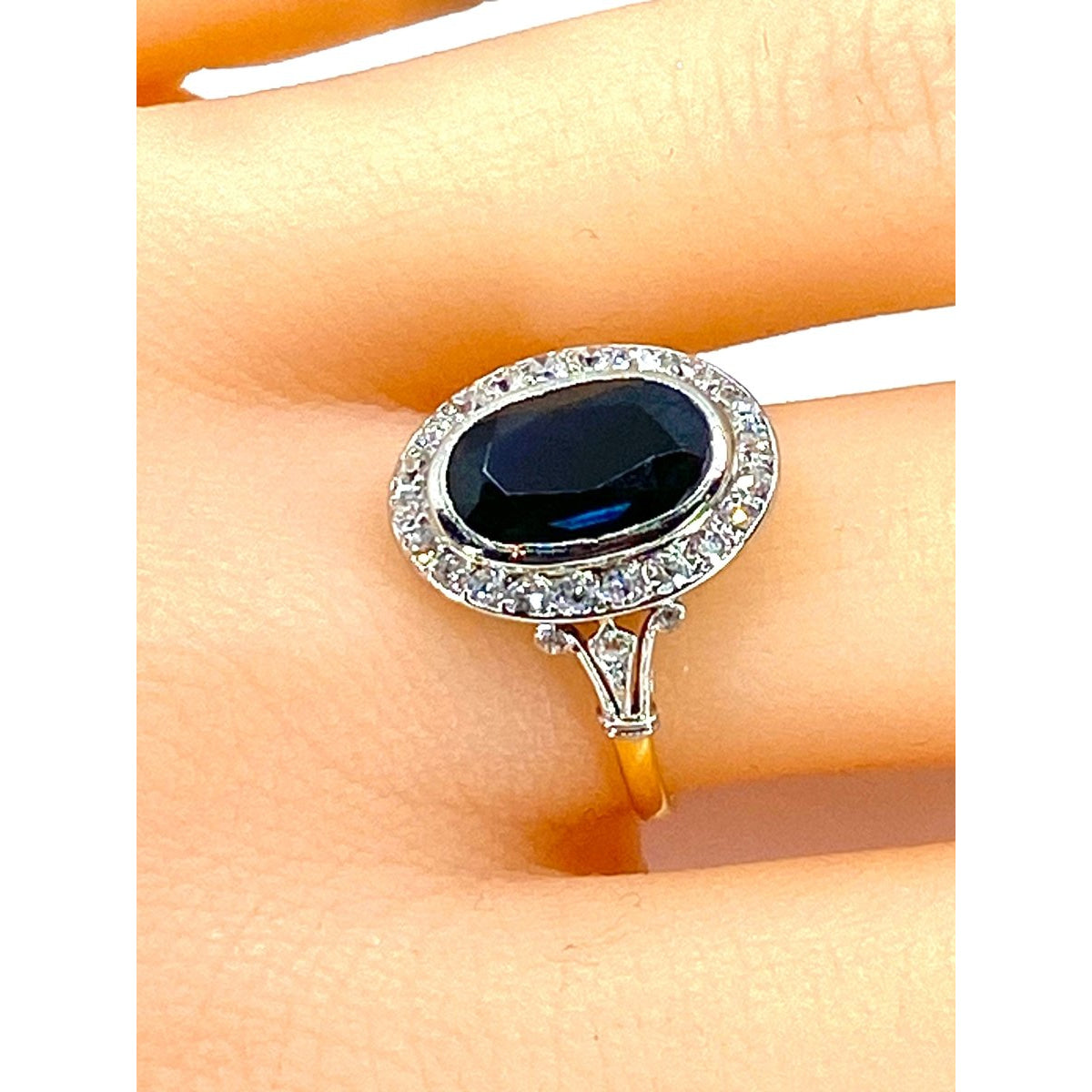 Bague en or 18 carats, saphir 3,47 carats et diamants. Epoque vers 1900 - Castafiore