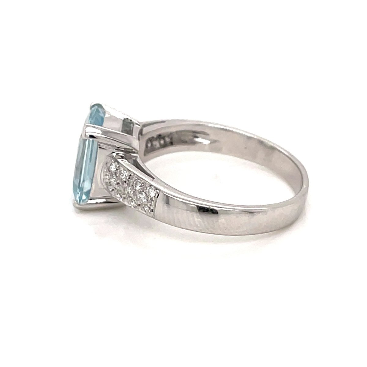 Bague en or avec aigue - marine et diamant de 2,5 carats - Castafiore