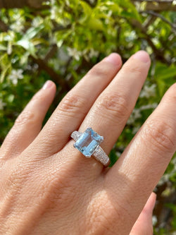 Bague en or avec aigue - marine et diamant de 2,5 carats - Castafiore