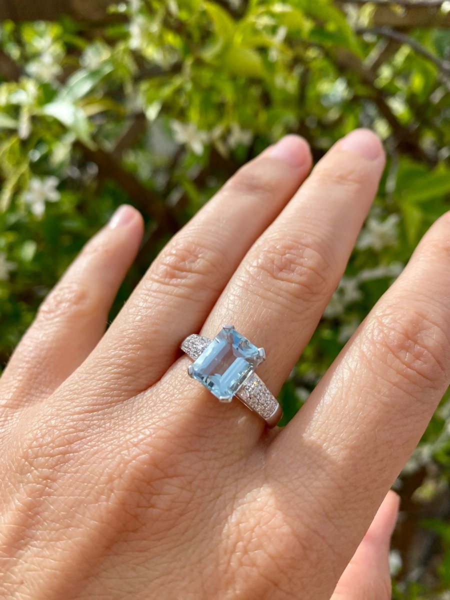 Bague en or avec aigue - marine et diamant de 2,5 carats - Castafiore