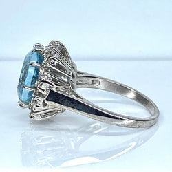Bague en or blanc 18 carats, aigue marine et diamants - Castafiore