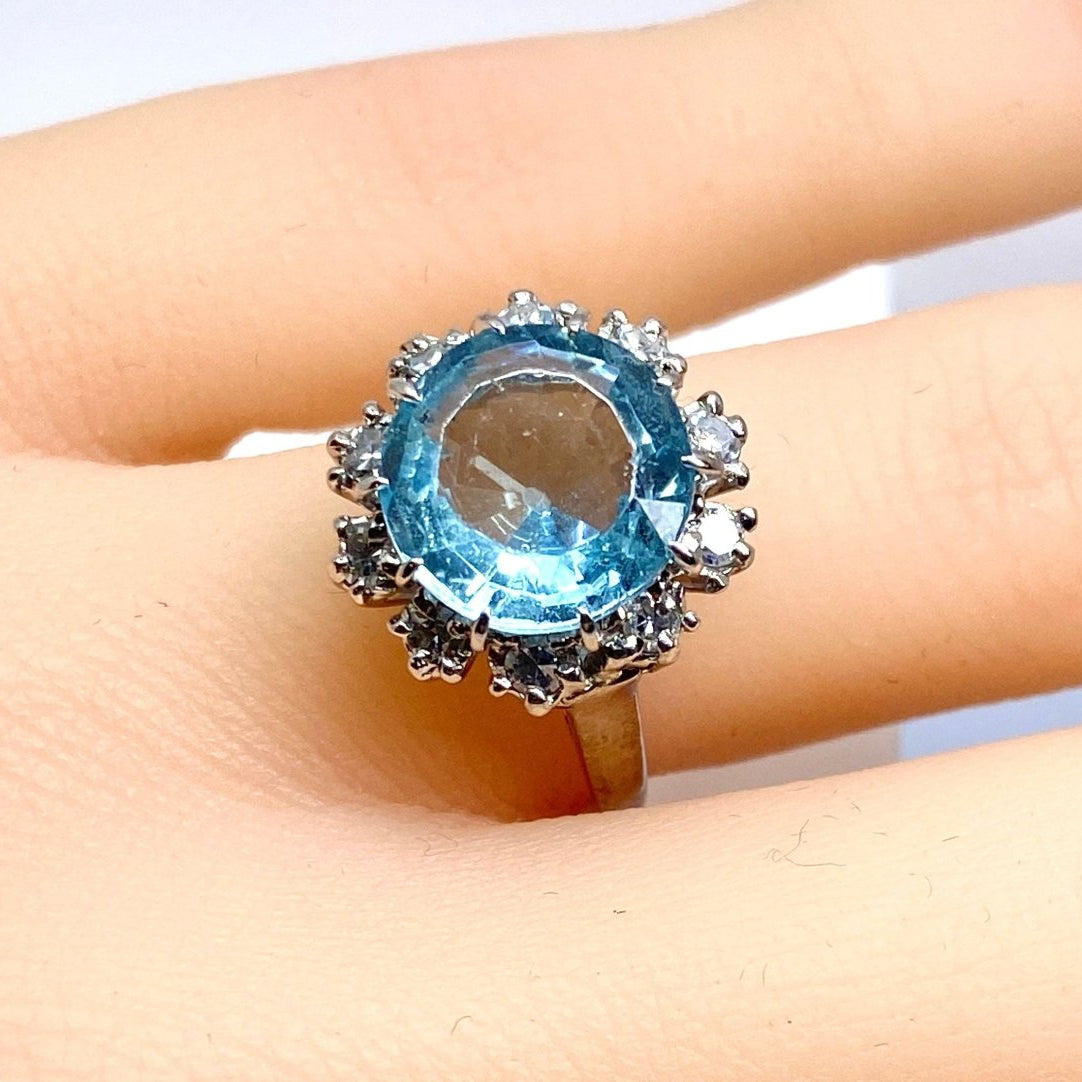 Bague en or blanc 18 carats, aigue marine et diamants - Castafiore