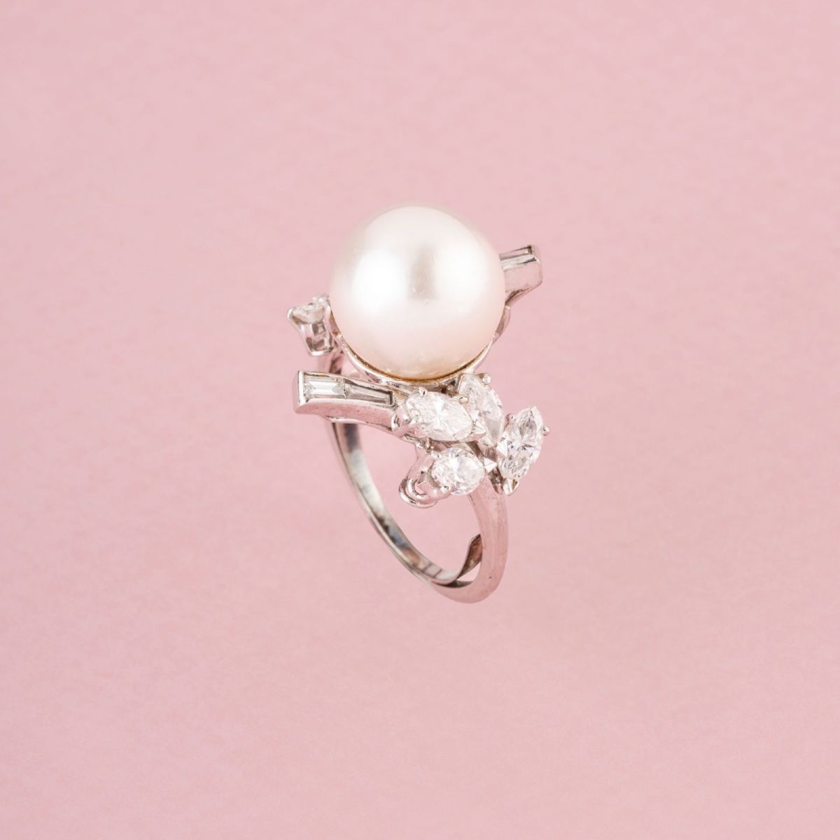 Bague en or blanc 18K perle et diamants - Castafiore