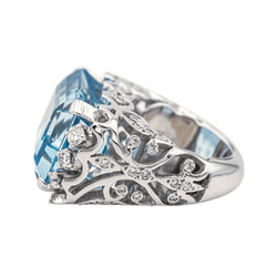 Bague en or blanc, aigue - marine, émeraude et diamants - Castafiore