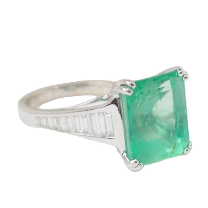 Bague en or blanc, Emeraude 7cts de Colombie et diamants - Castafiore