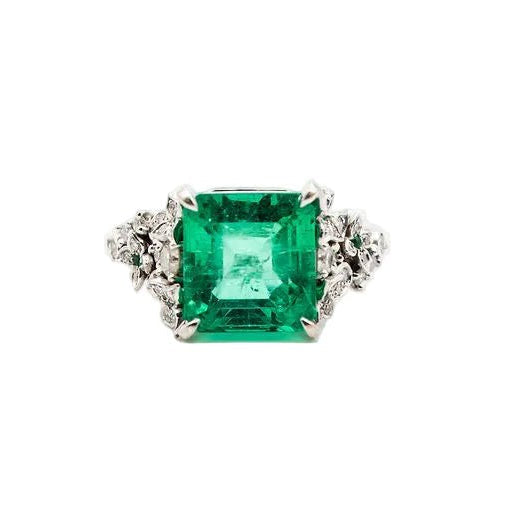 Bague en or blanc, émeraude de Colombie et diamants - Castafiore