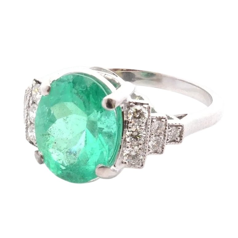 Bague en or blanc, émeraude et diamants - Castafiore