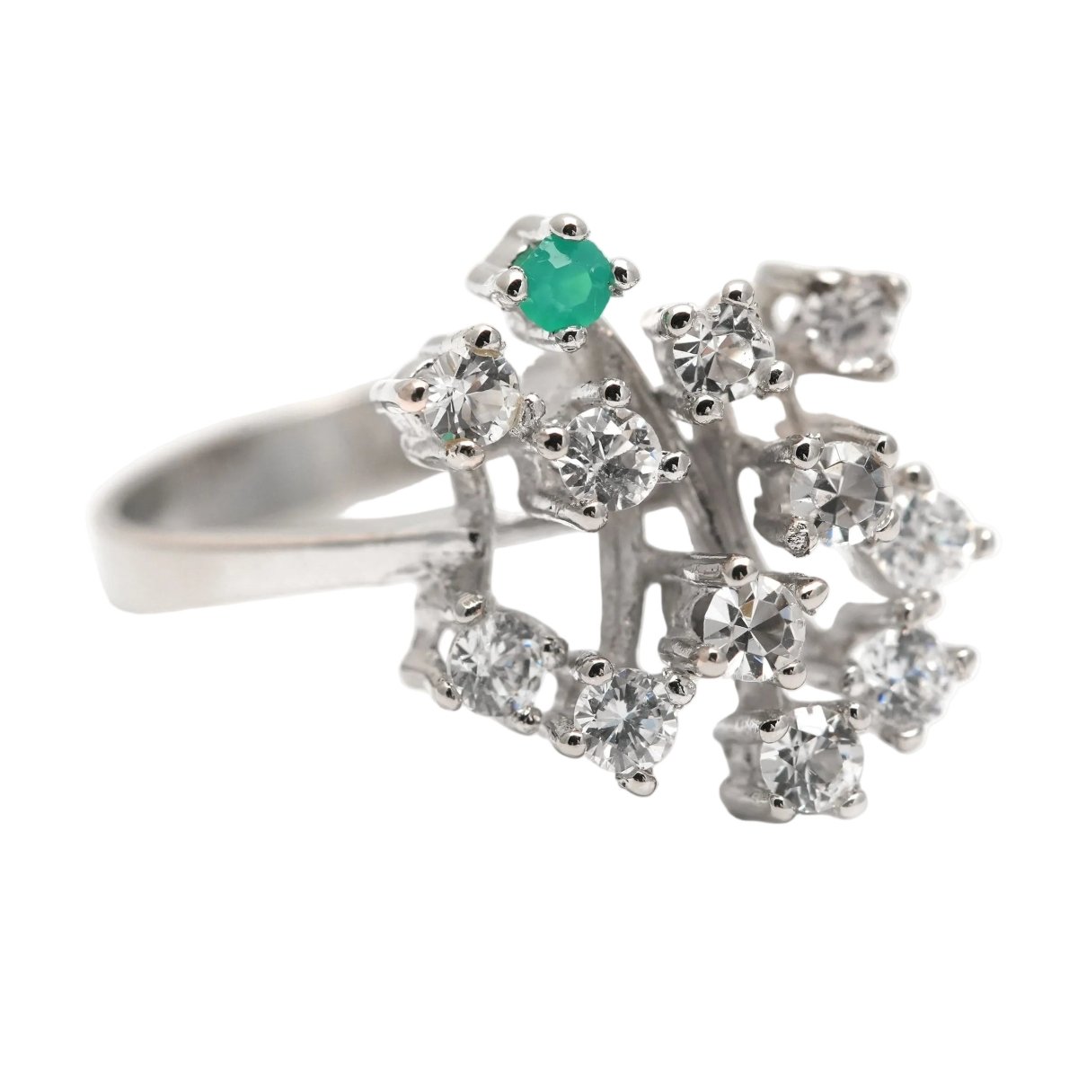 Bague en or blanc, émeraude et diamants - Castafiore