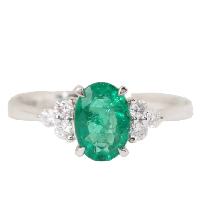 Bague en or blanc, émeraude ovale et diamants - Castafiore