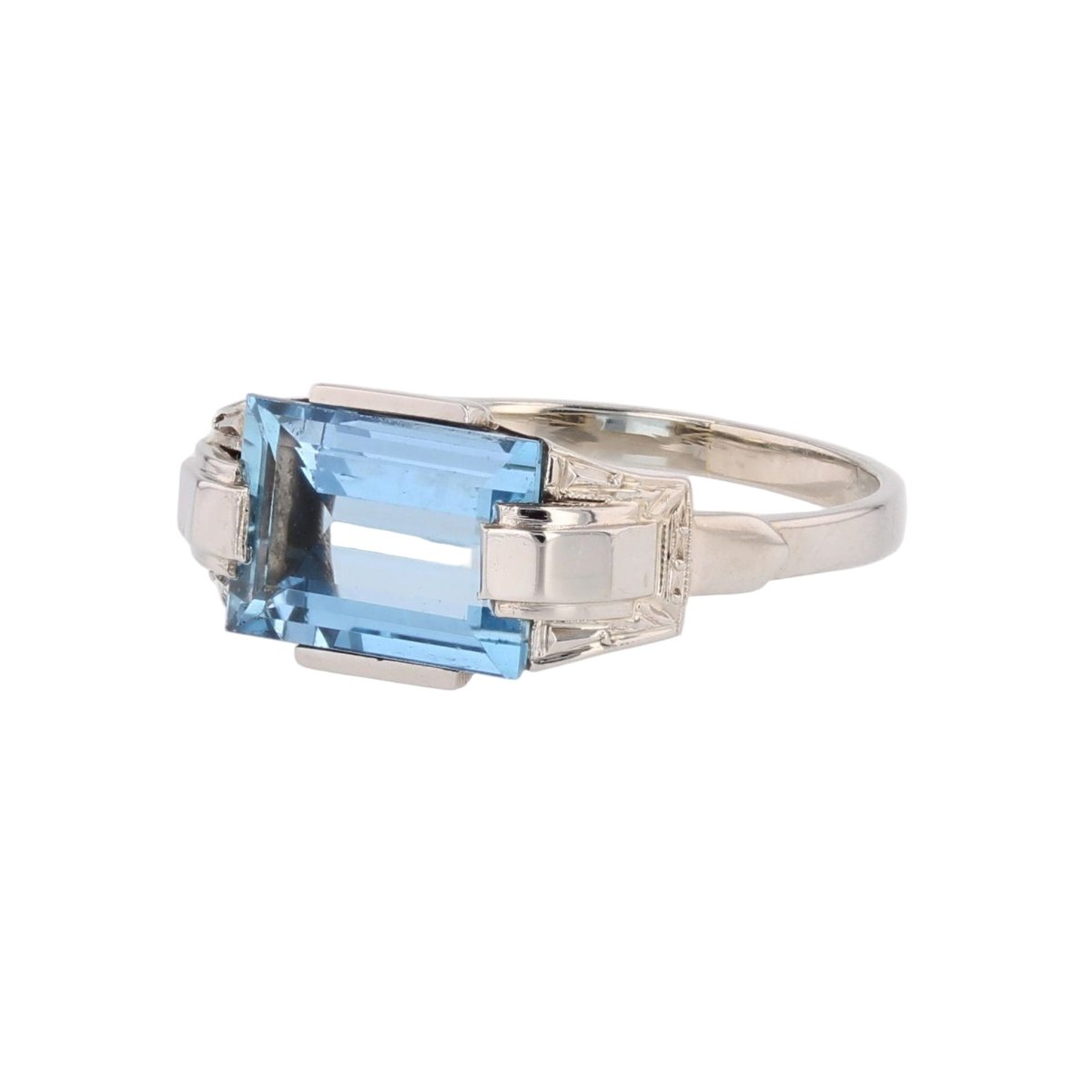 Bague en or blanc et aigue - marine - Castafiore