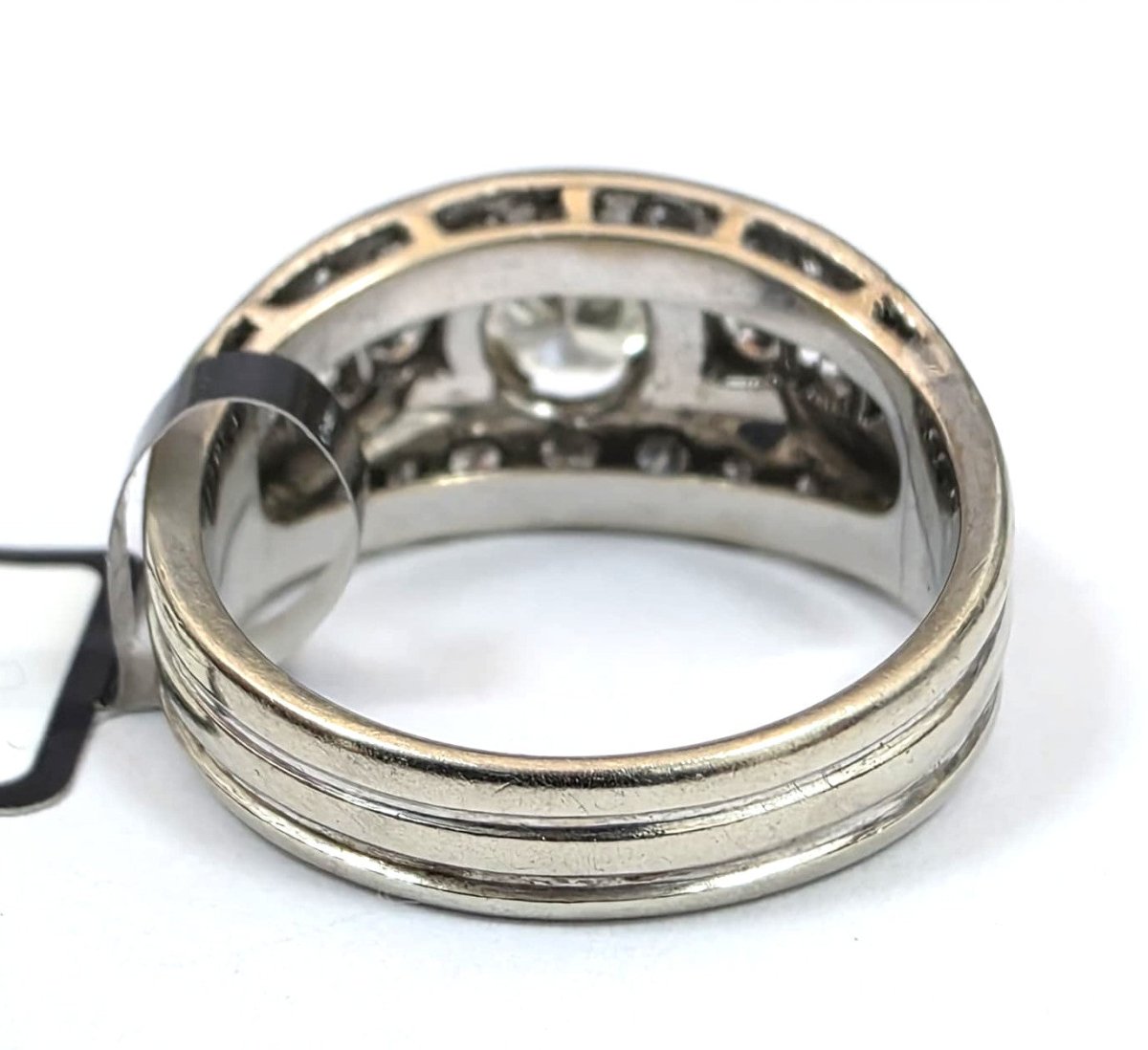 Bague en or blanc et diamants - Castafiore