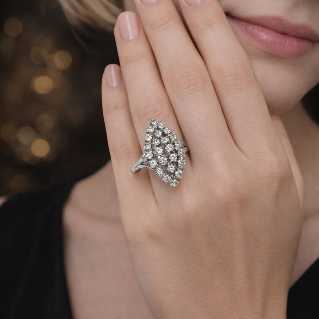 Bague en or blanc et diamants - Castafiore