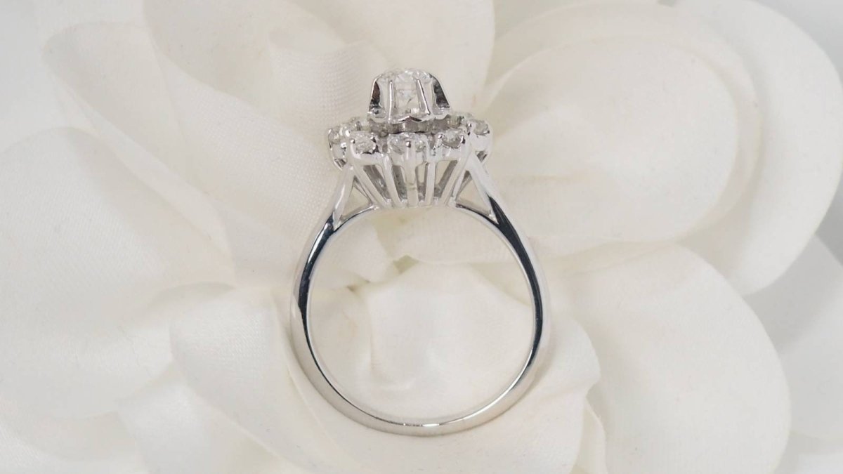 Bague en or blanc et diamants - Castafiore