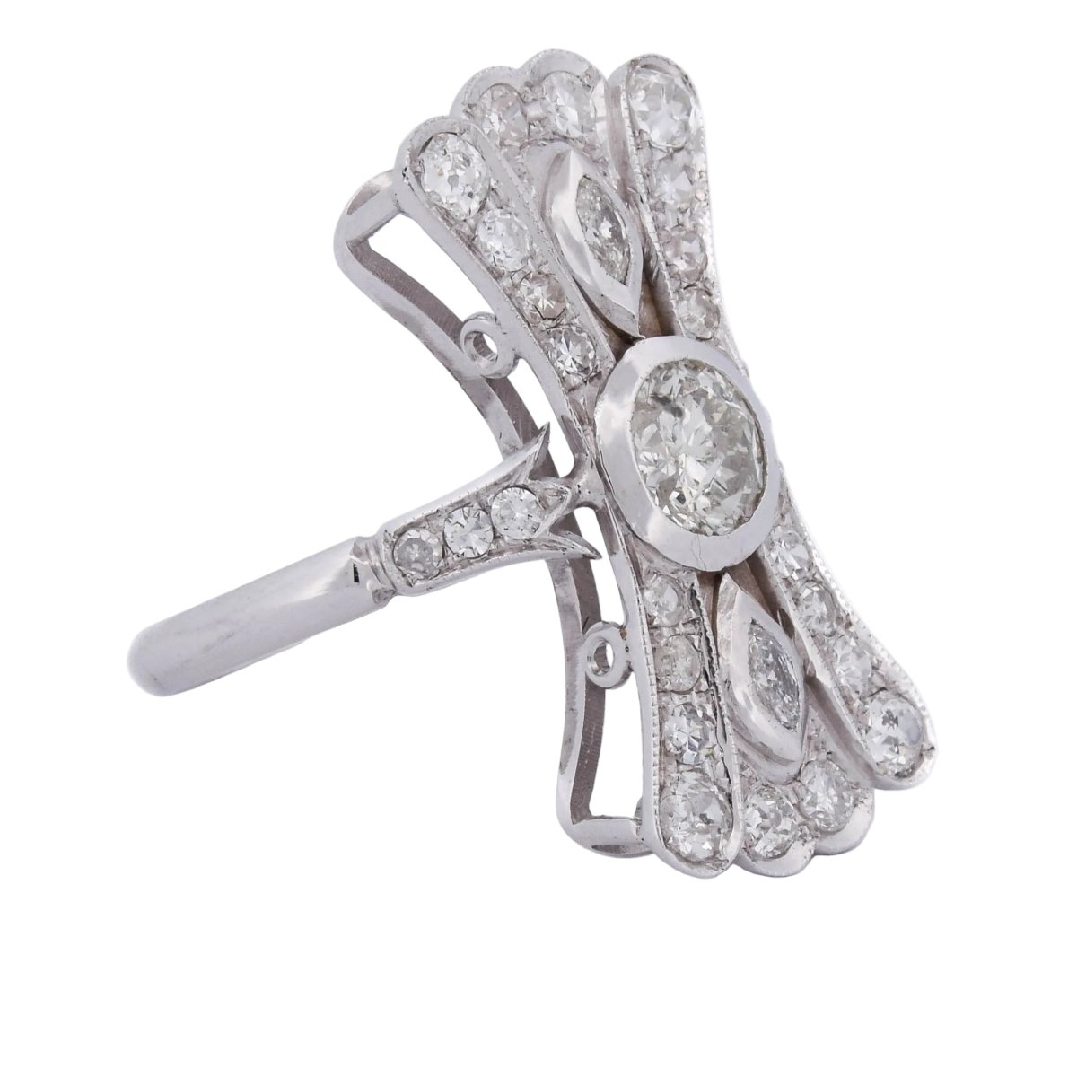 Bague en or blanc et diamants - Castafiore
