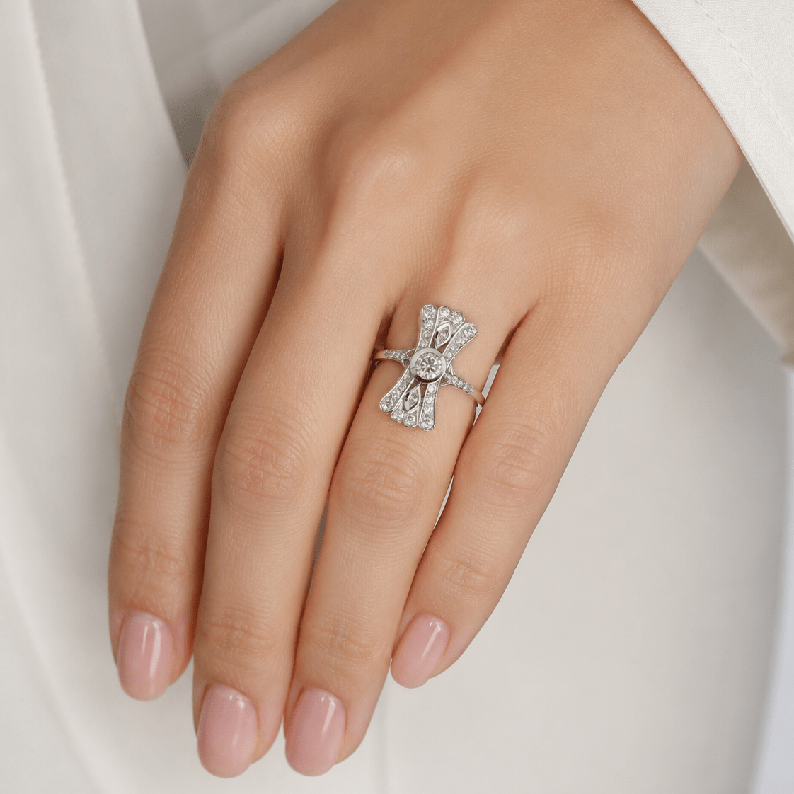 Bague en or blanc et diamants - Castafiore