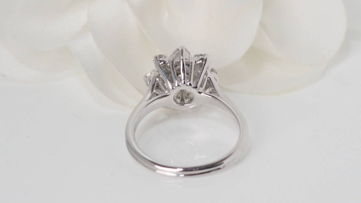 Bague en or blanc et diamants - Castafiore