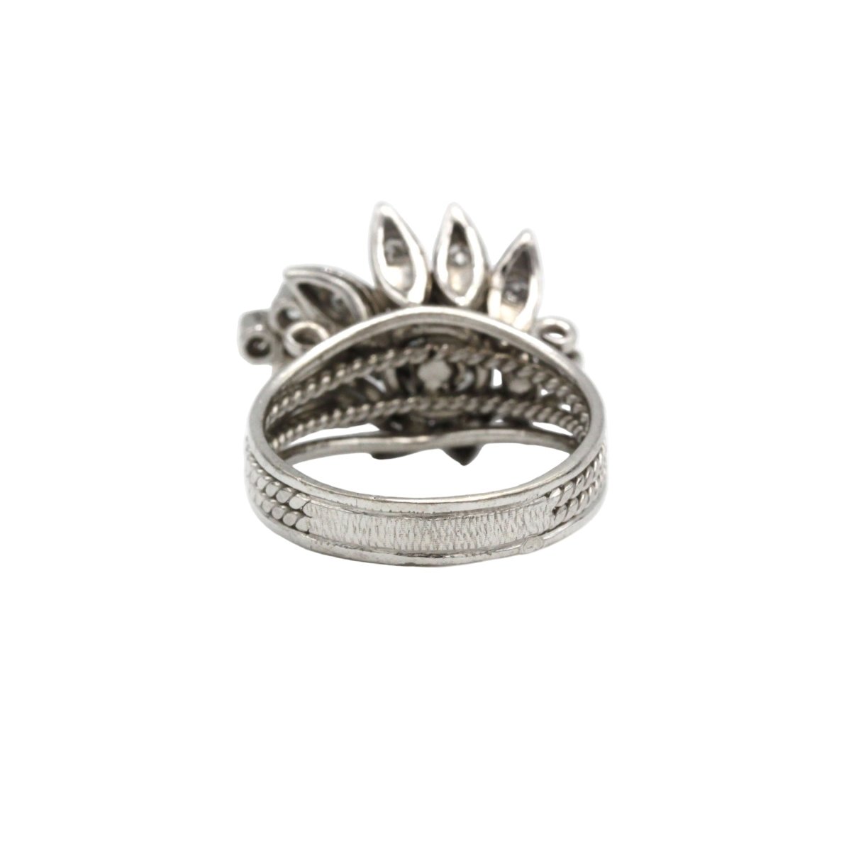 Bague en or blanc et diamants - Castafiore