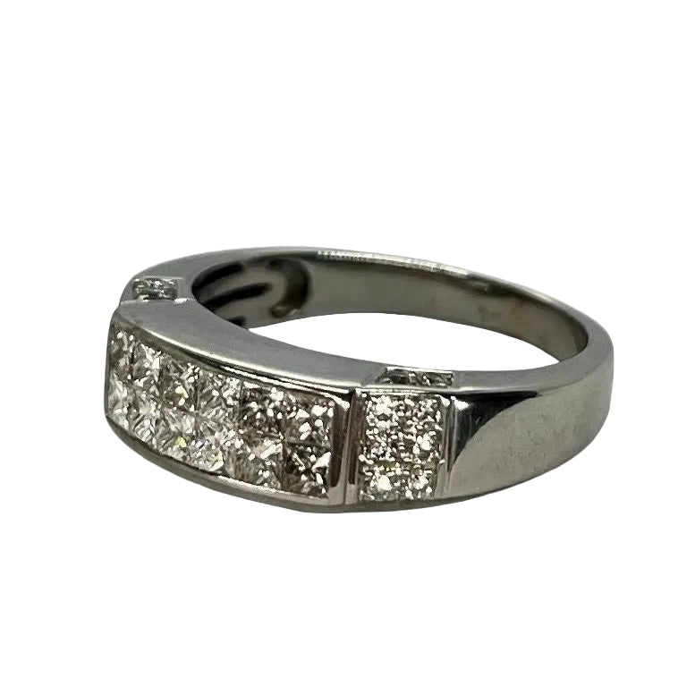 Bague en or blanc et diamants - Castafiore