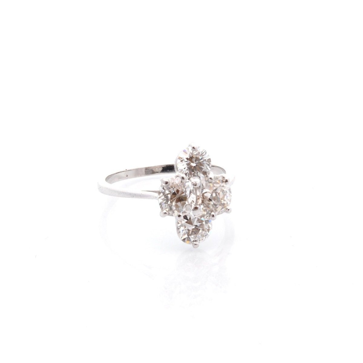 Bague en or blanc et diamants - Castafiore