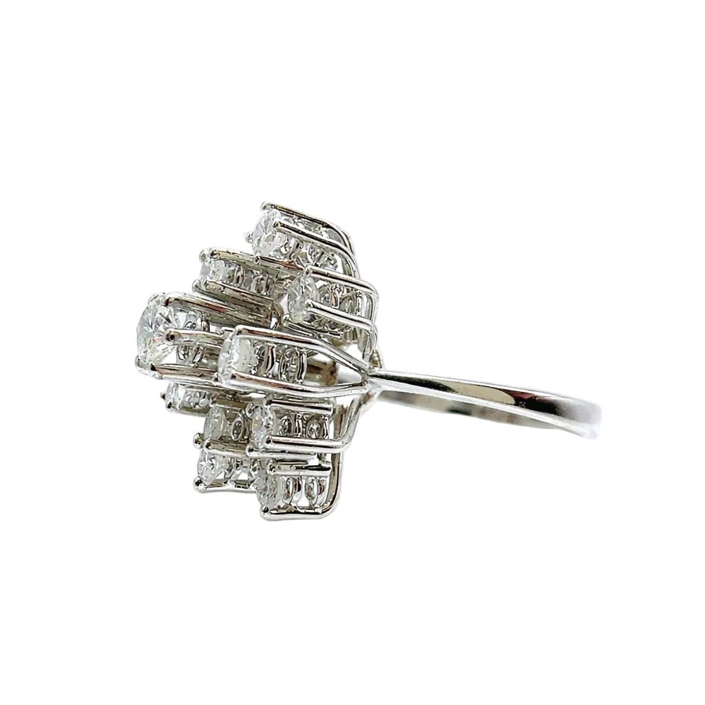 Bague en or blanc et diamants - Castafiore