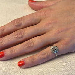 Bague en or blanc et diamants - Castafiore